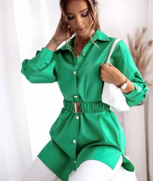 Stilingi žalios spalvos marškiniai